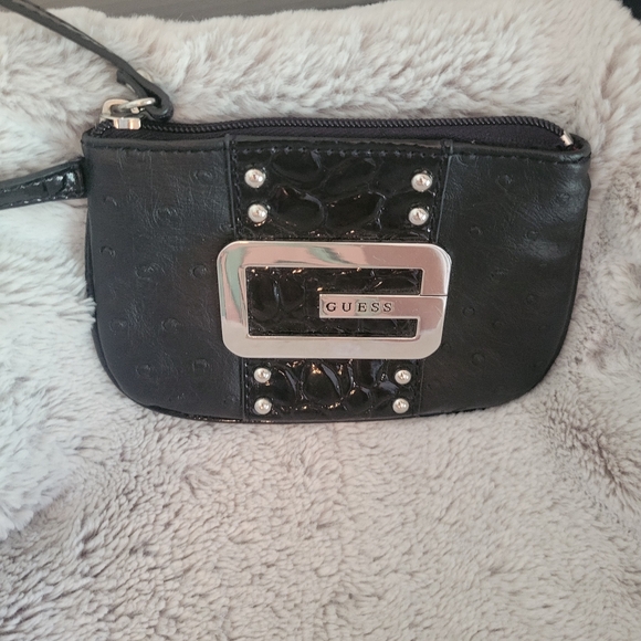 YK2 GUESS wristlet wallet - Picture 2 of 6